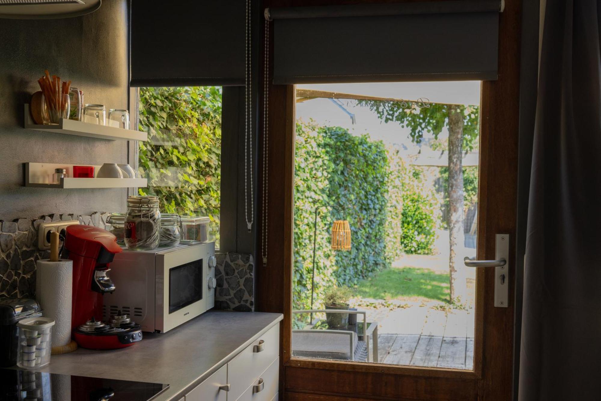 Bed & Breakfast 28 Appartement Met Prive Tuin Ассен Экстерьер фото